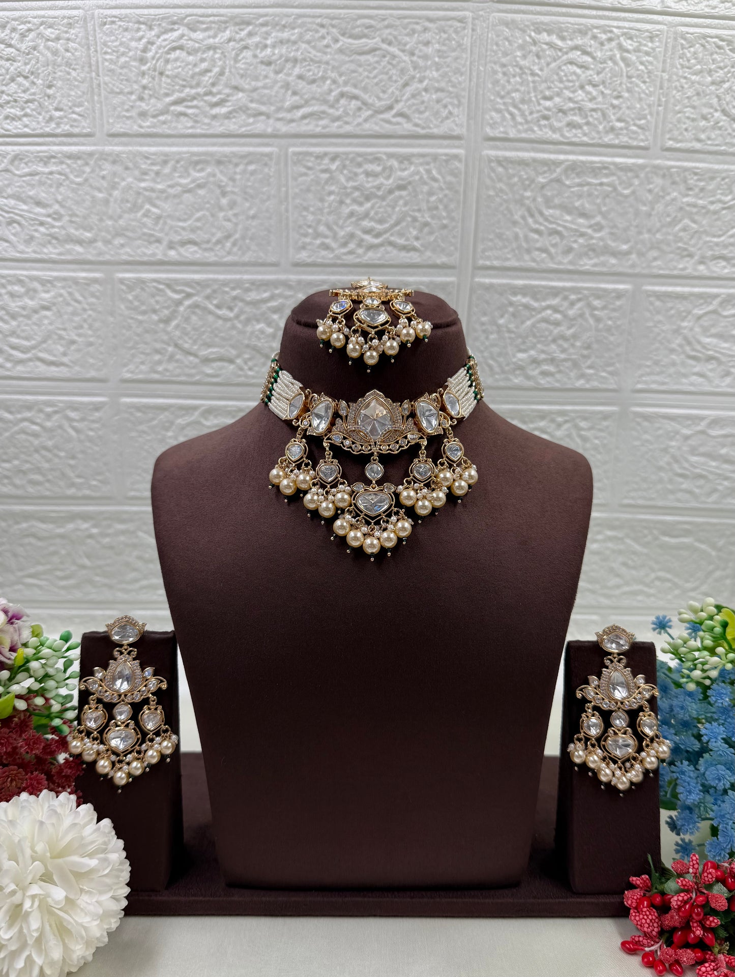 Jharokha Moissanite Kundan Choker