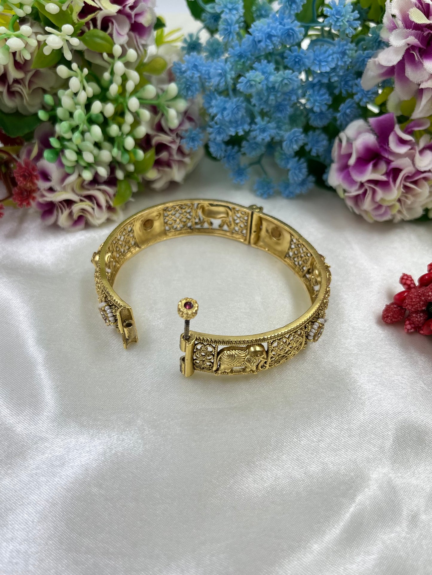 Advika Heritage Hathi Bangles (Openable)
