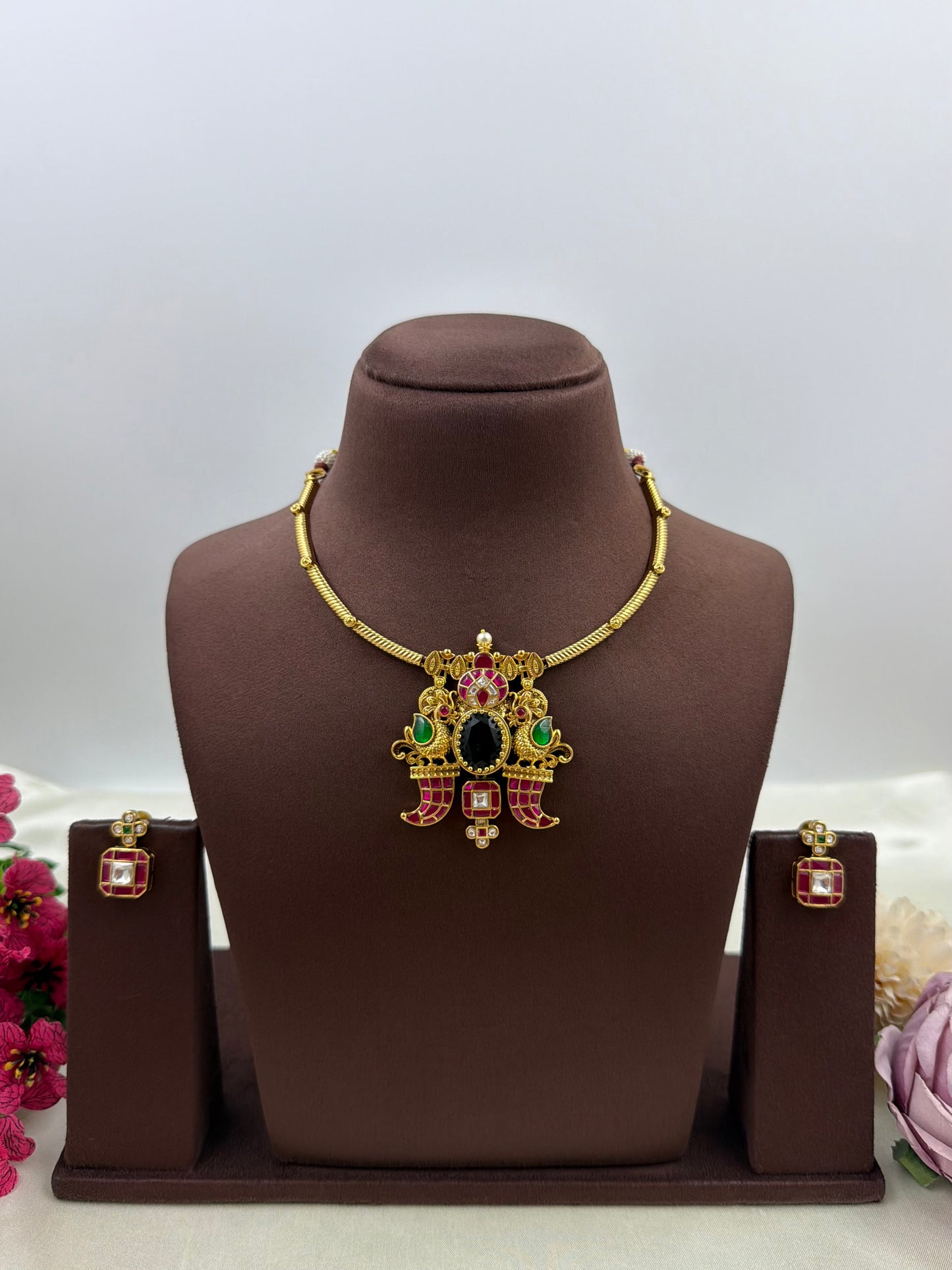 Swara Traditional Hasli Necklace Set