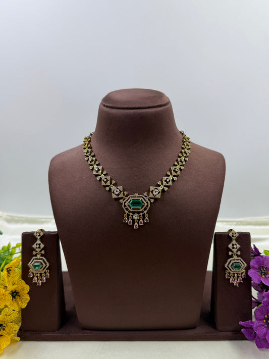 Hema Victorian Premium Necklace