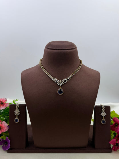 Stella Victorian Delicate Necklace Set