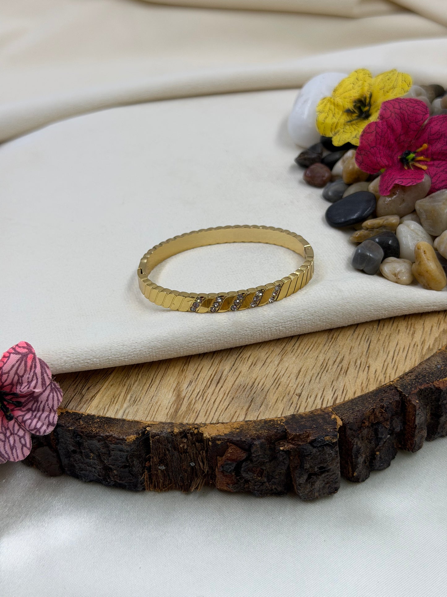 Shradha Stainless Steel Bracelet (Openable)