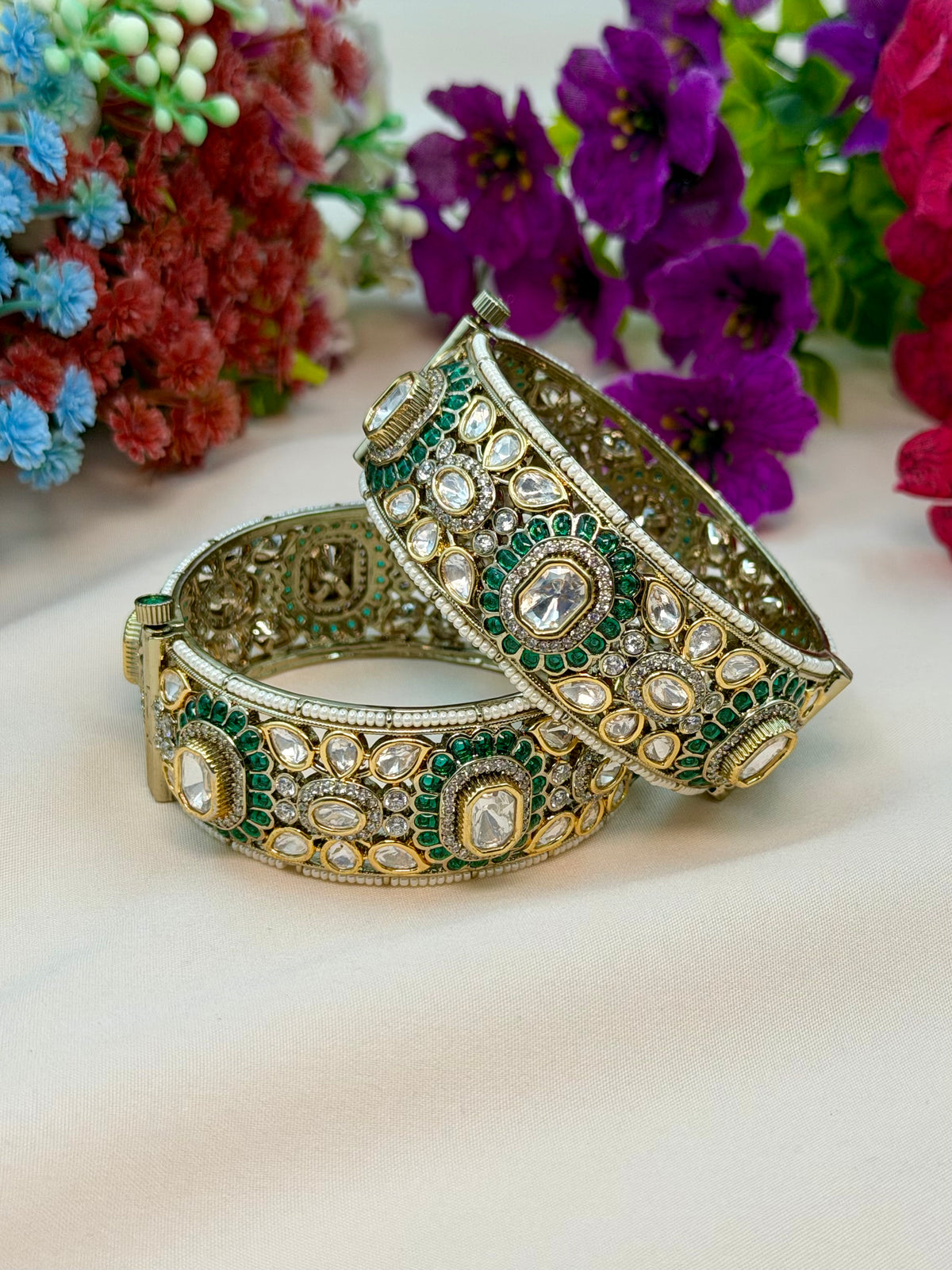 Riyanshi Victorian Bangles (Openable)