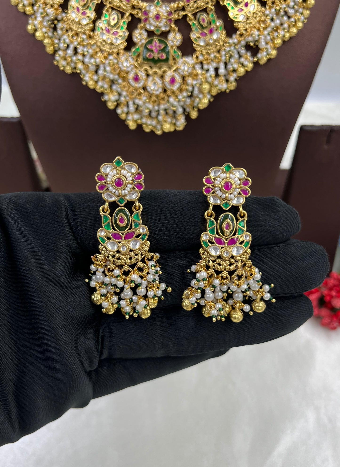 Mahika Pachi Kundan Necklace