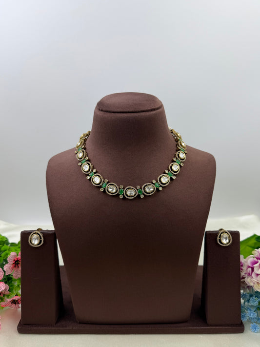 Kaashvi Victorian Delicate Necklace Set