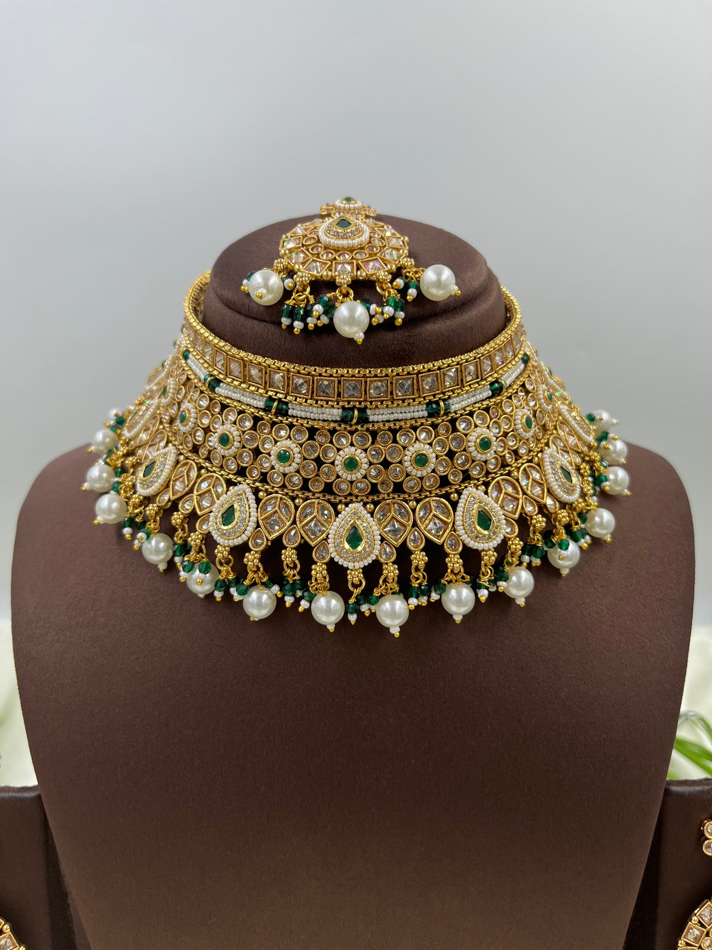 Amrita Traditional Choker