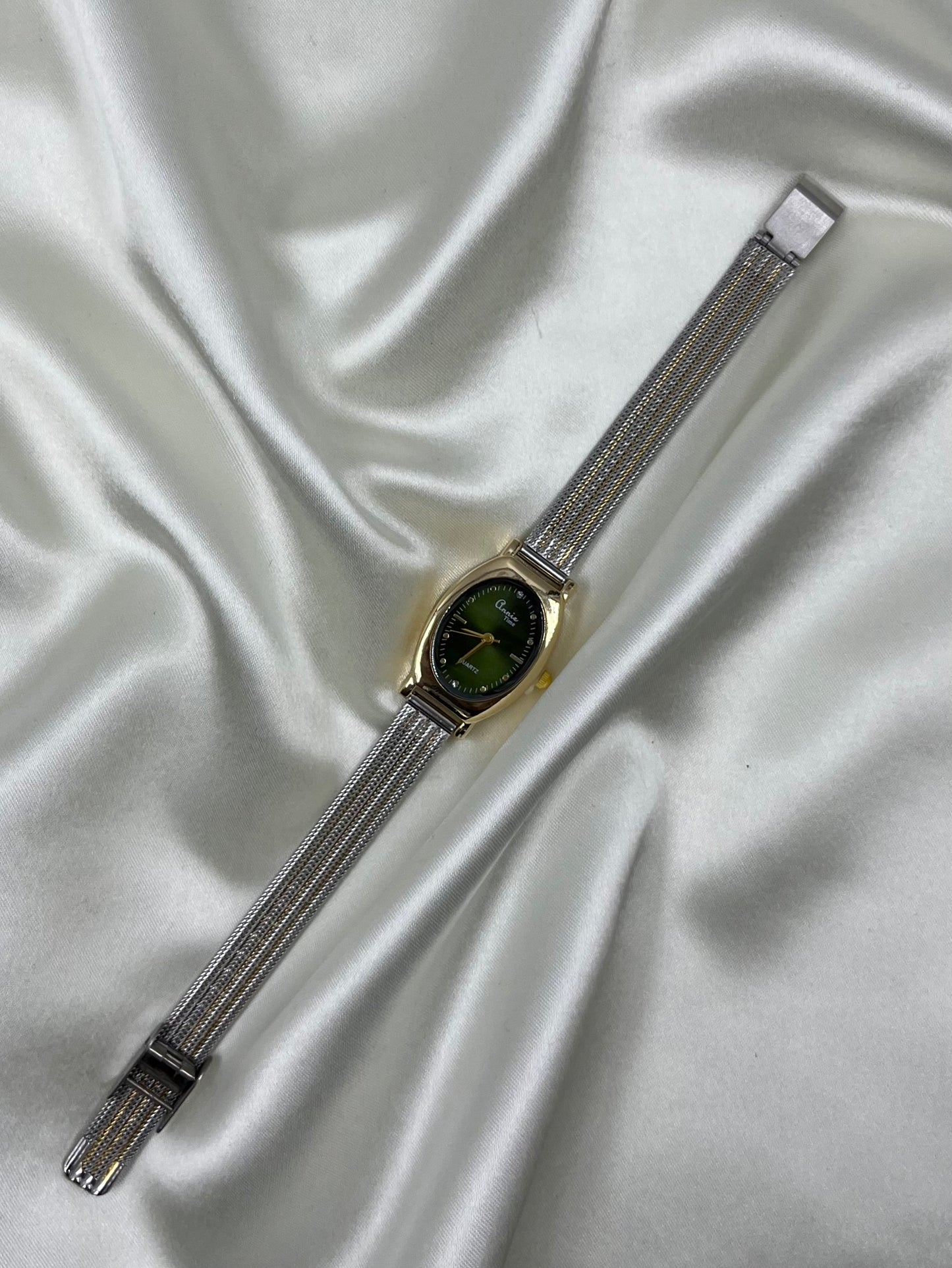 Ilina Anti-Tarnish Stainless Steel Watch (Adjustable)