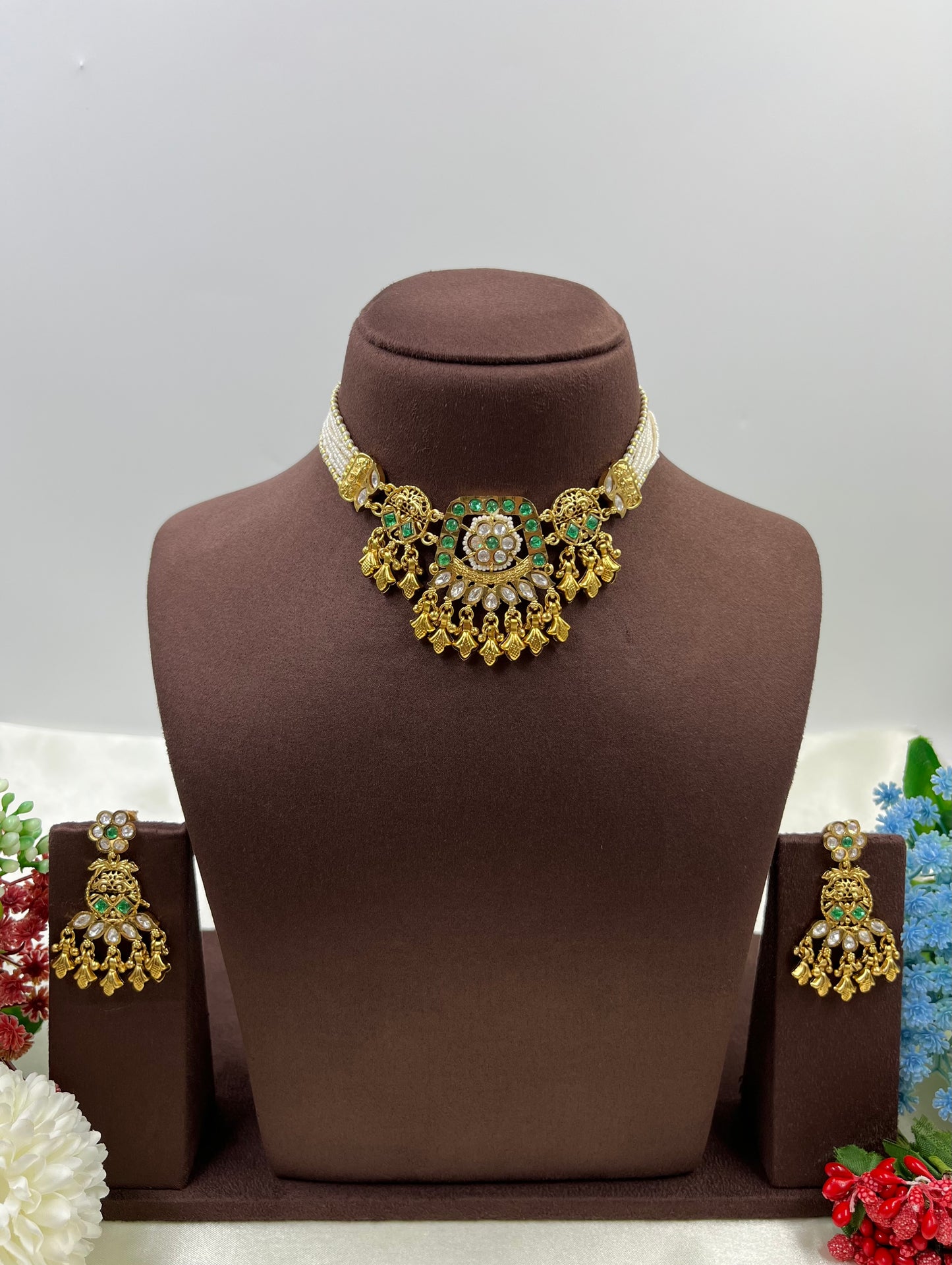 Juhi Heritage Delicate Choker Necklace