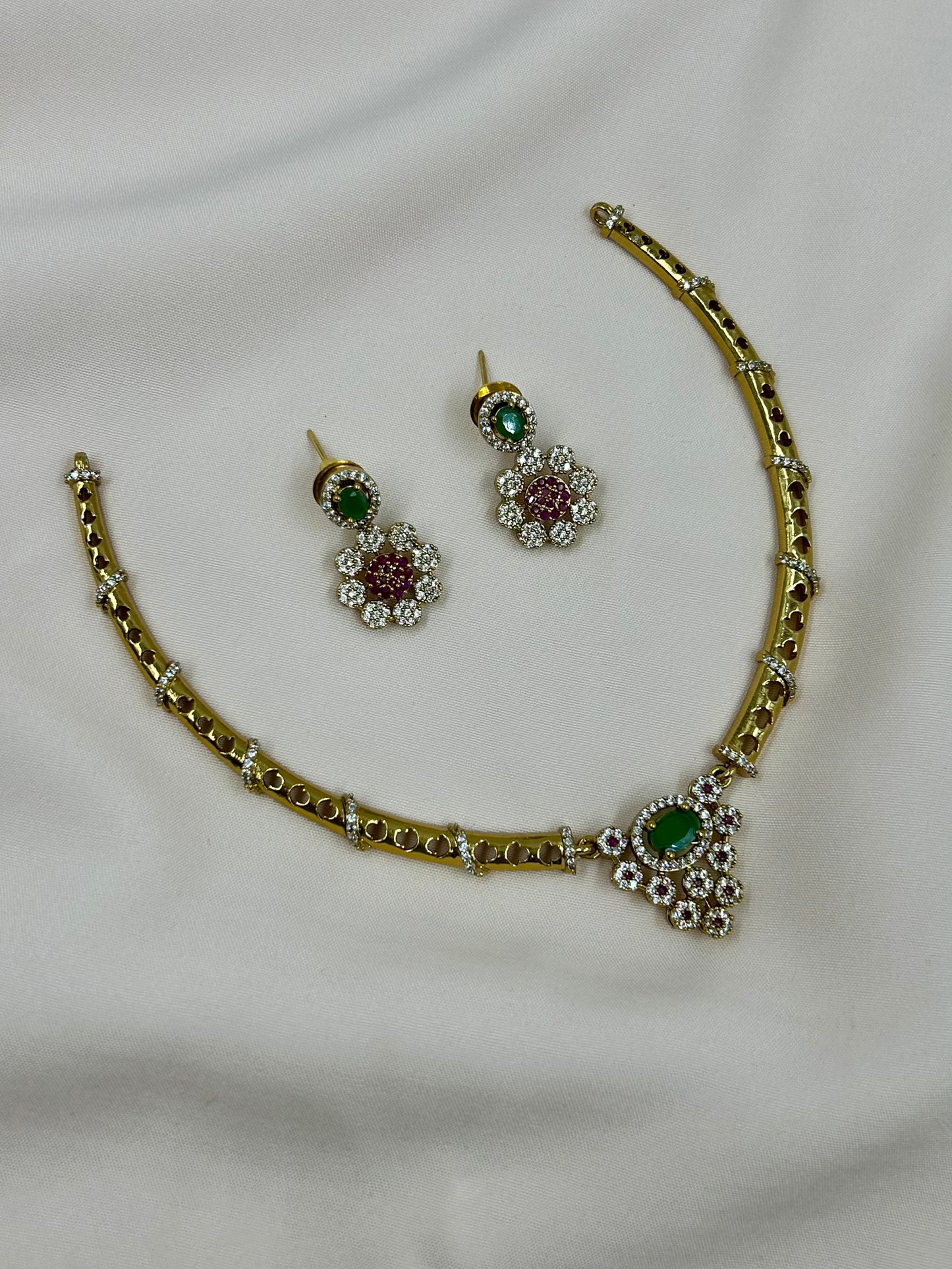 Traditional Hasli Necklace Set
