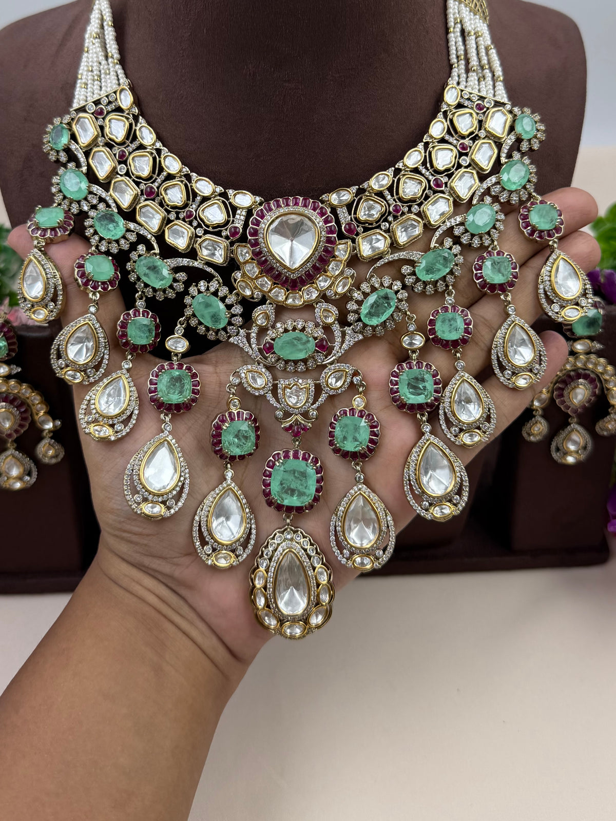 Narayani Victorian Premium Necklace Set