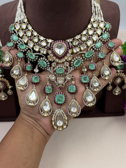 Narayani Victorian Premium Necklace Set