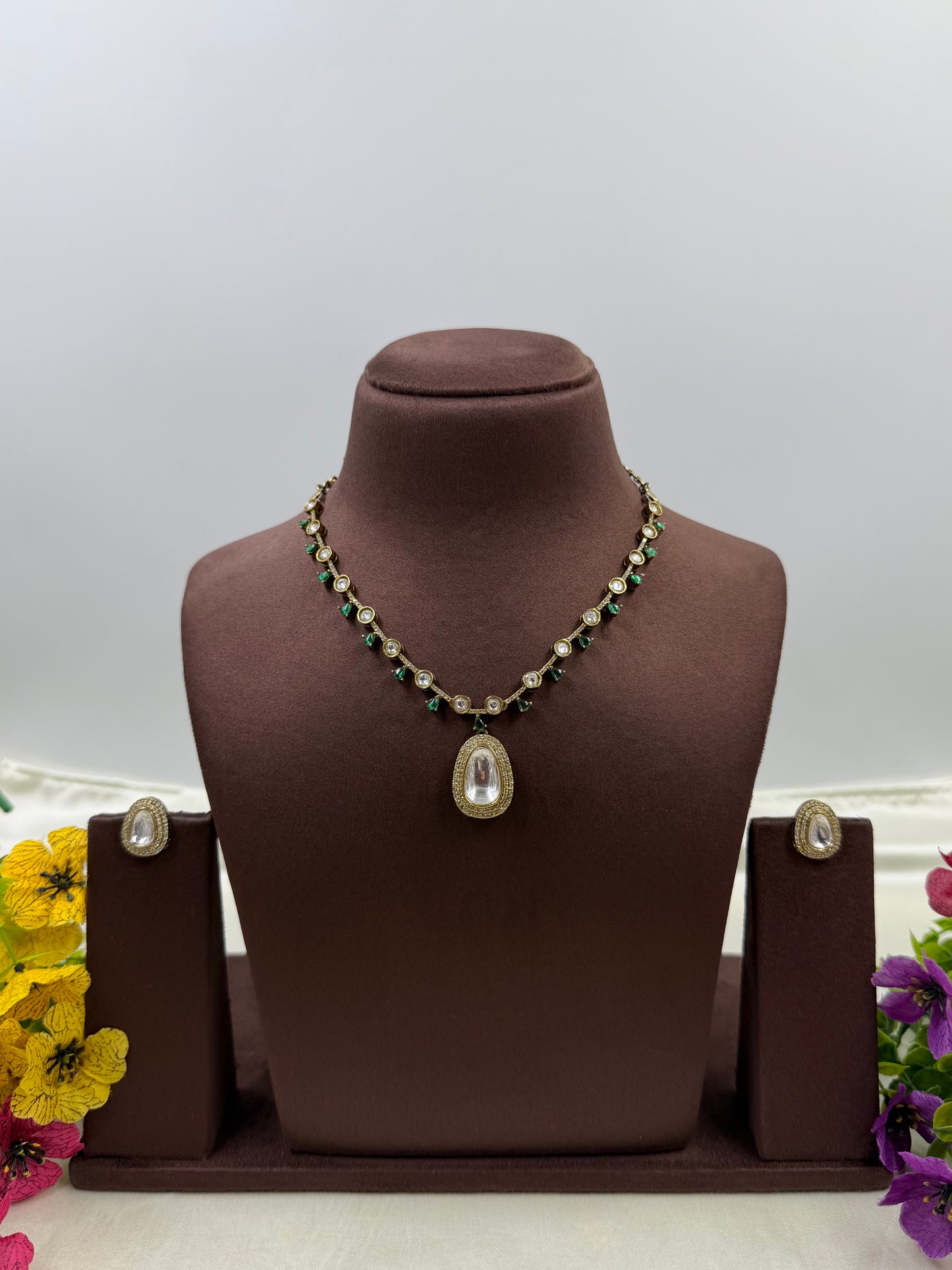 Shanaya Victorian Delicate Necklace
