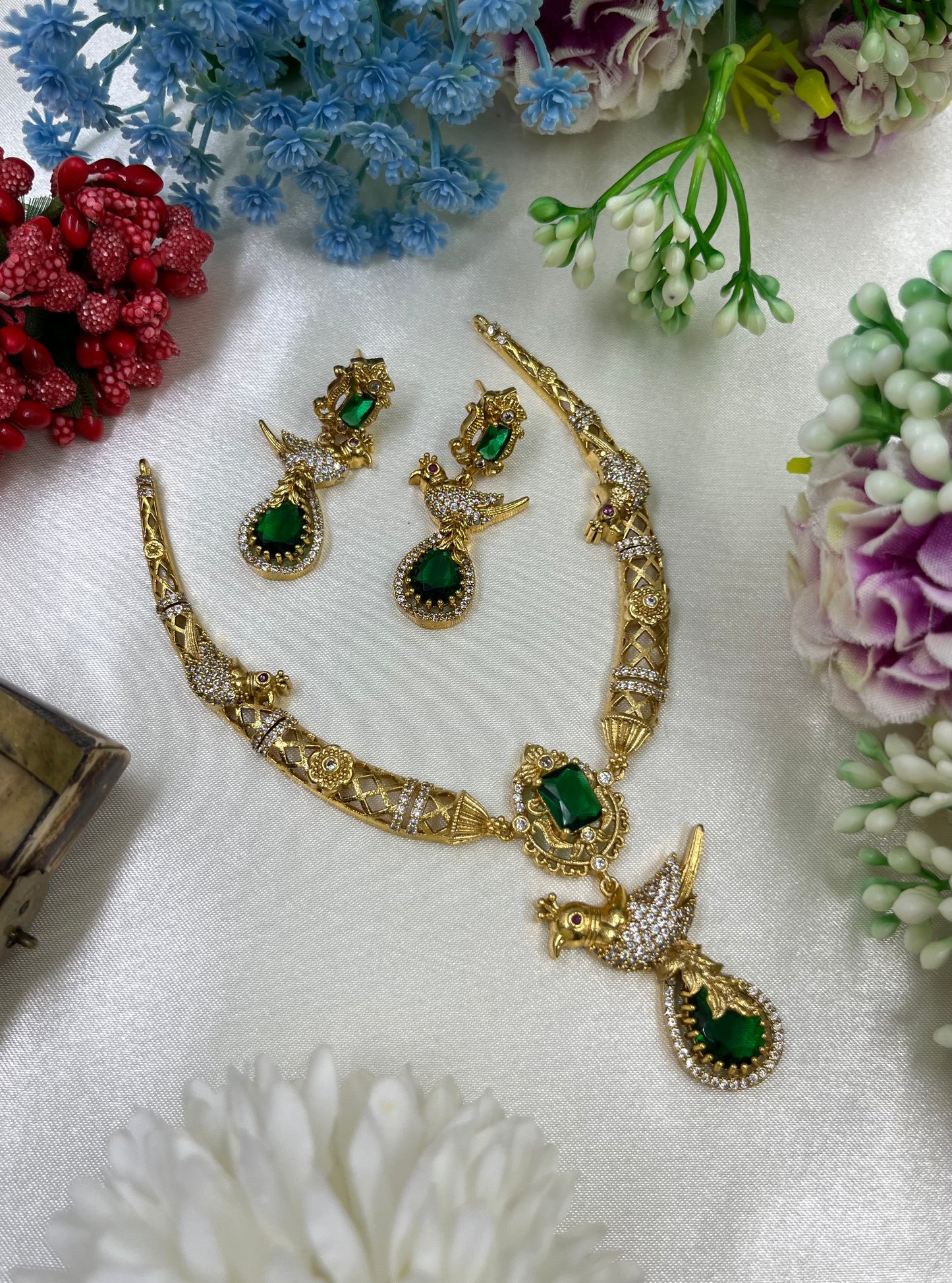 Karuna Traditional Hasli Necklace