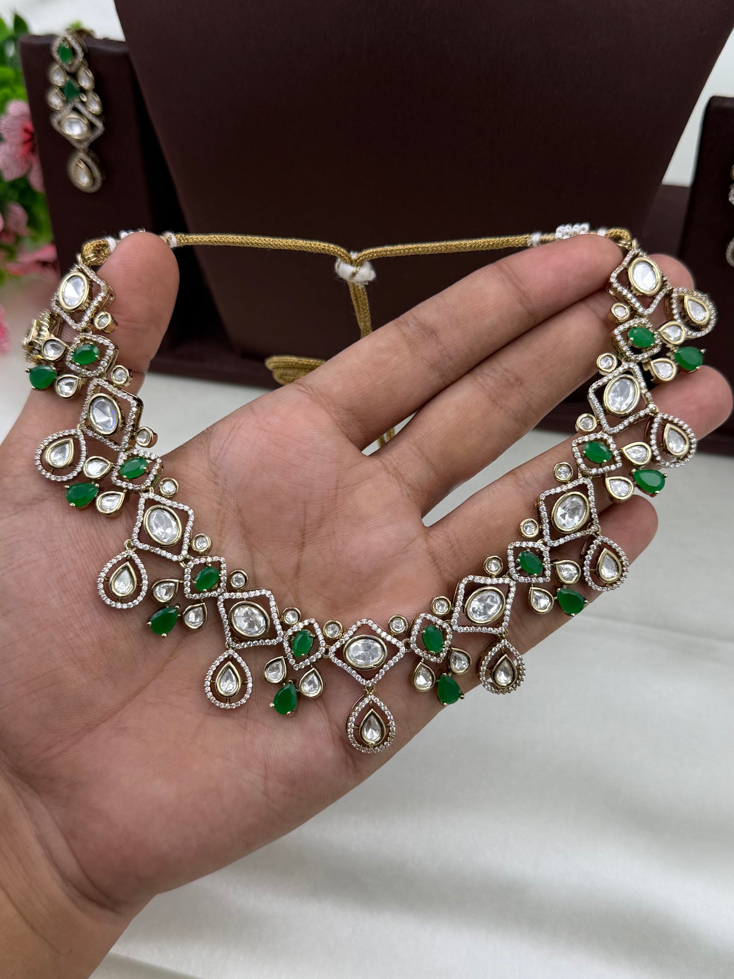 Mahira Premium Victorian Necklace Set