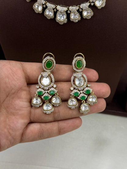 Reya Premium Victorian Necklace Set