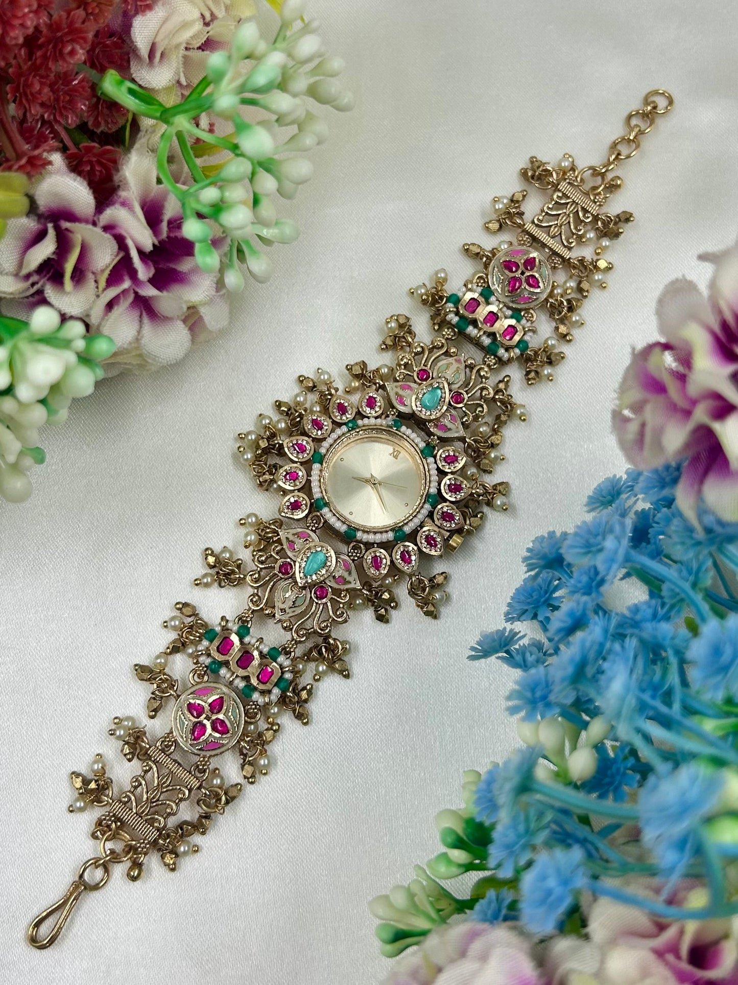 Aarya Heritage Watch