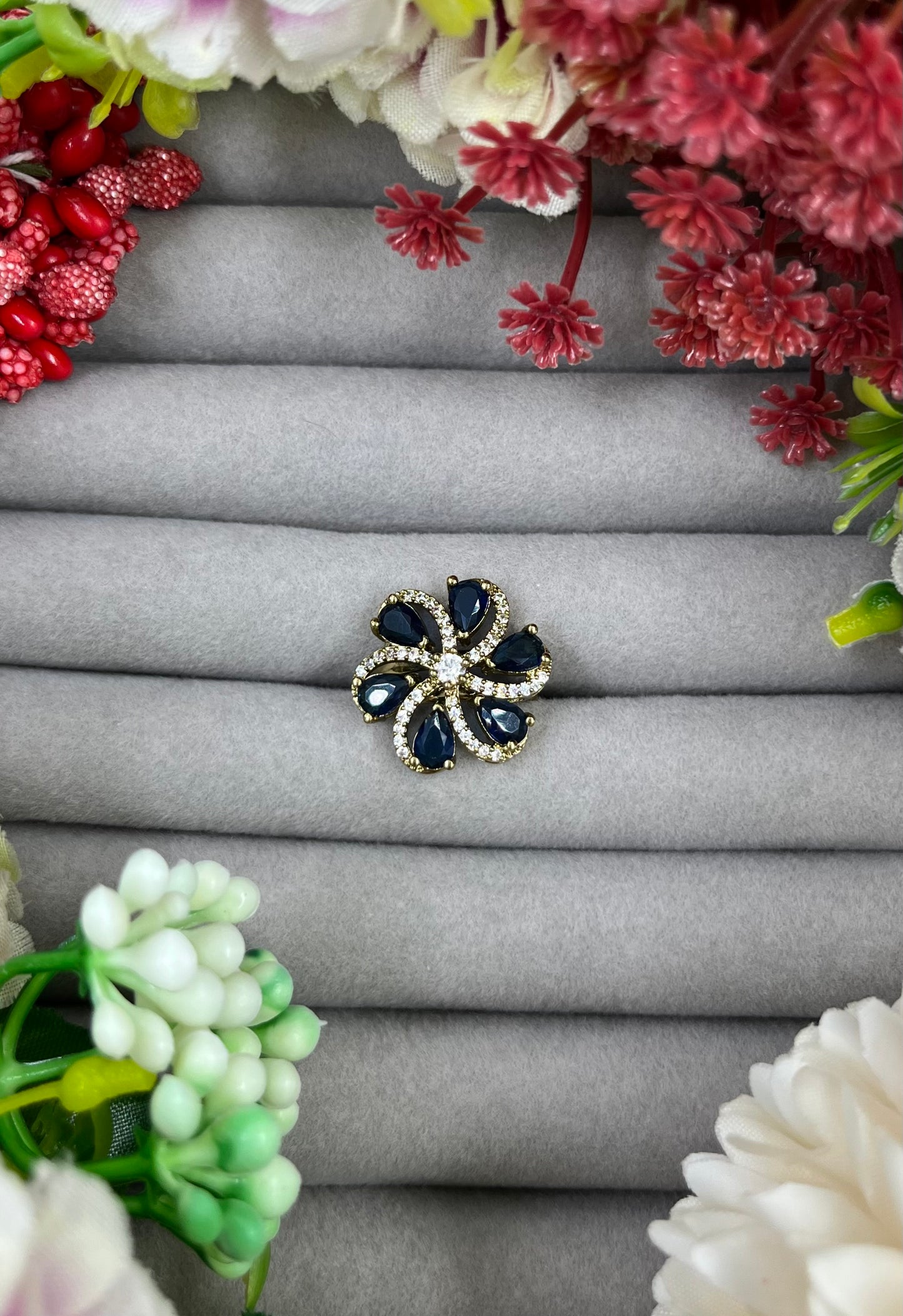 Avni Victorian Ad Ring