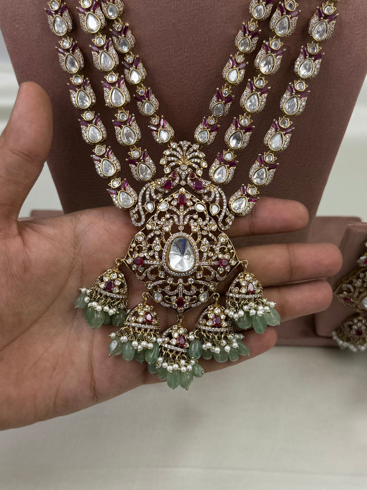 Jasmin Premium Victorian Long Necklace Set