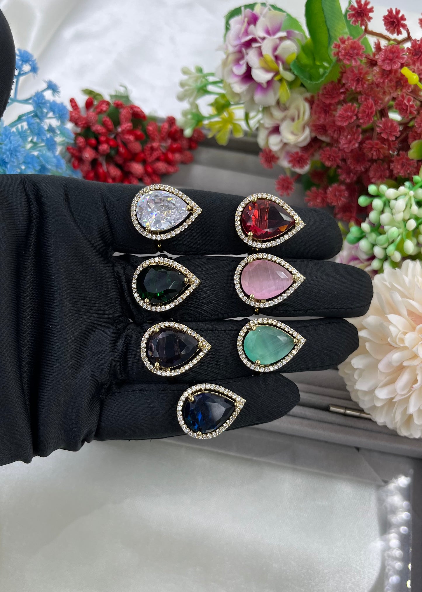 Veda Victorian Ad Ring