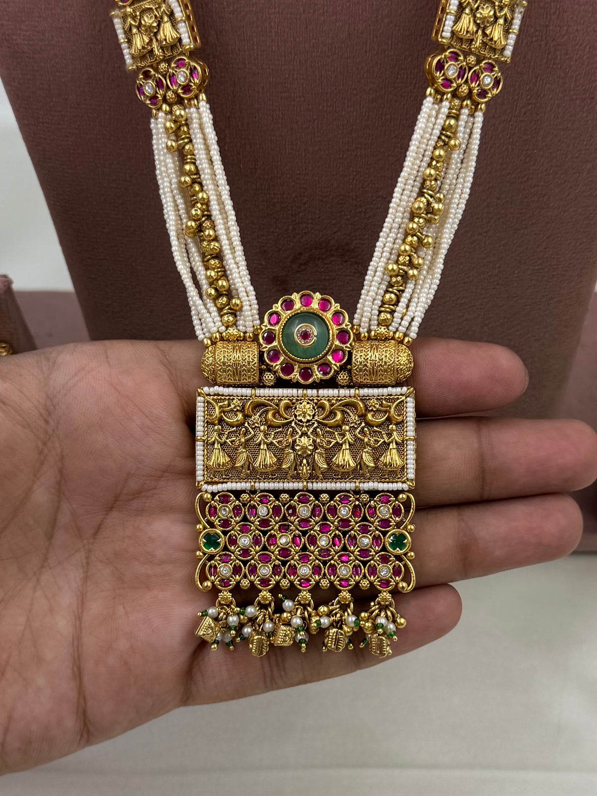 Arnika South Temple Long Necklace Set