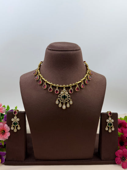 Sneha Victorian Hasli Necklace Set