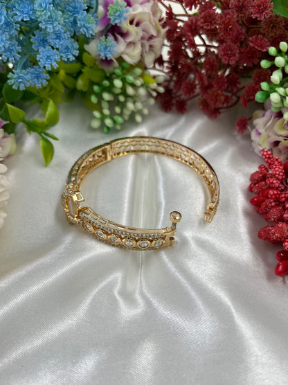 Radiante Moissanite Kundan Bracelet (Openable)