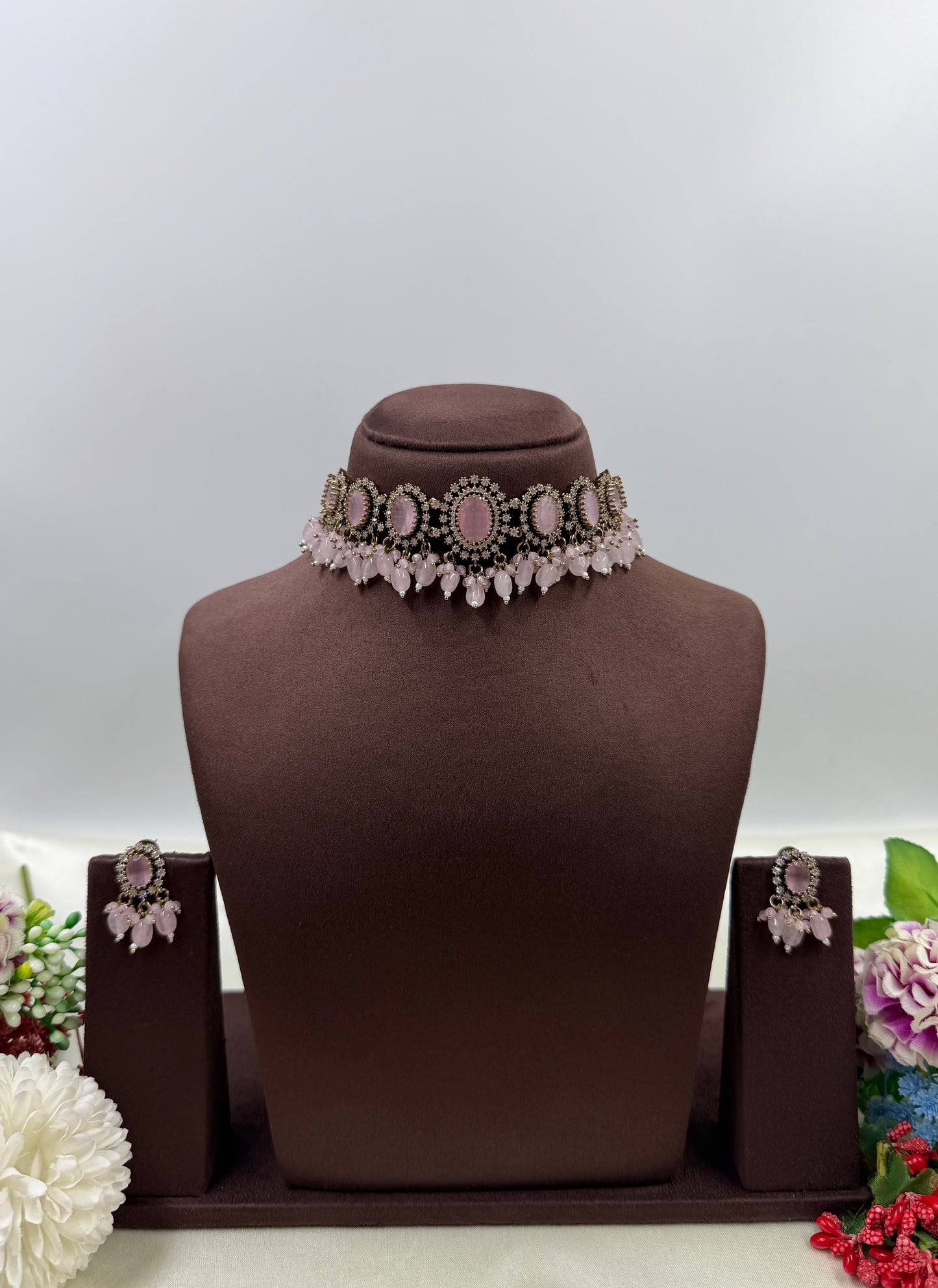 Mukta Premium Victorian Choker Necklace Set