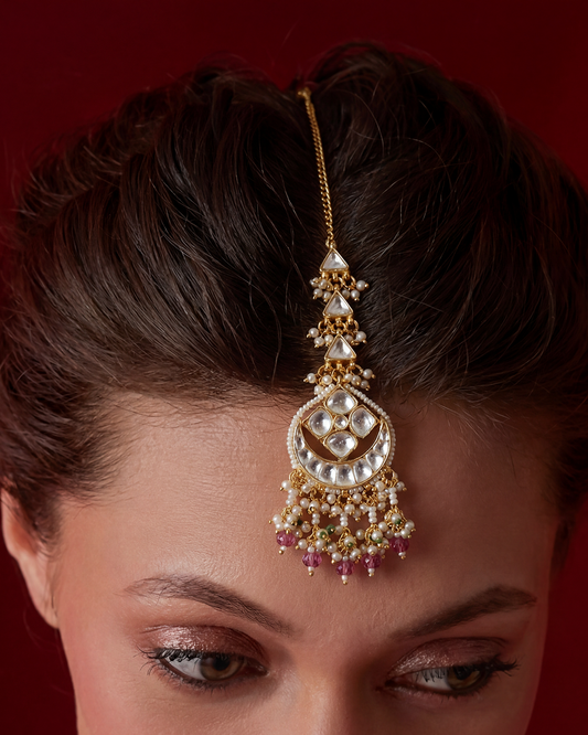 Divya Pachi Kundan Mang Tika