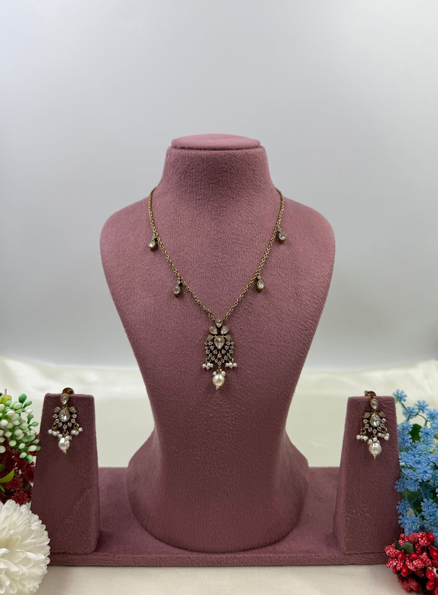 Rashmi Victorian Chain Pendent Necklace