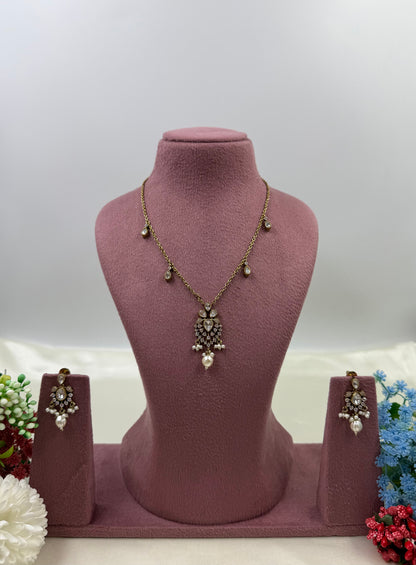 Rashmi Victorian Chain Pendent Necklace