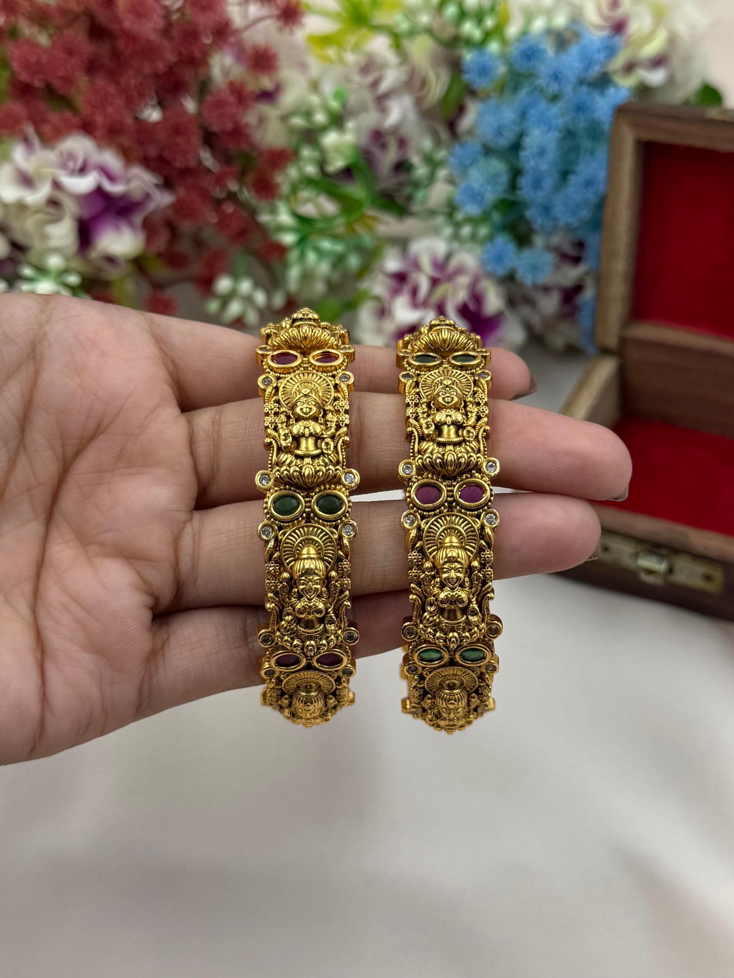Yuvika South Indian Bangles