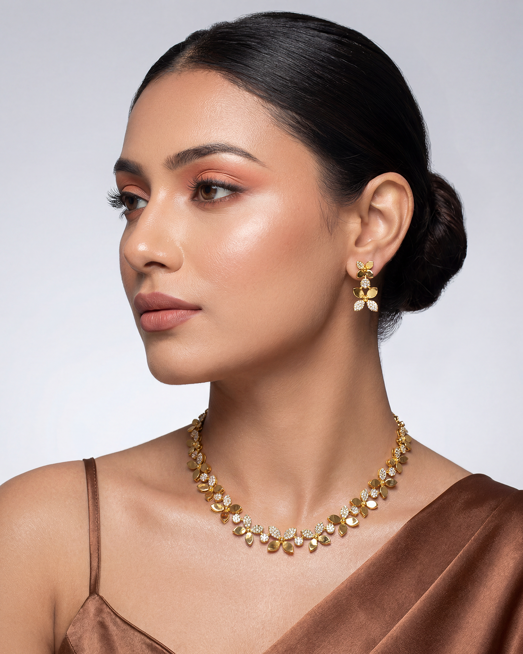 Disha Victorian Delicate Necklace
