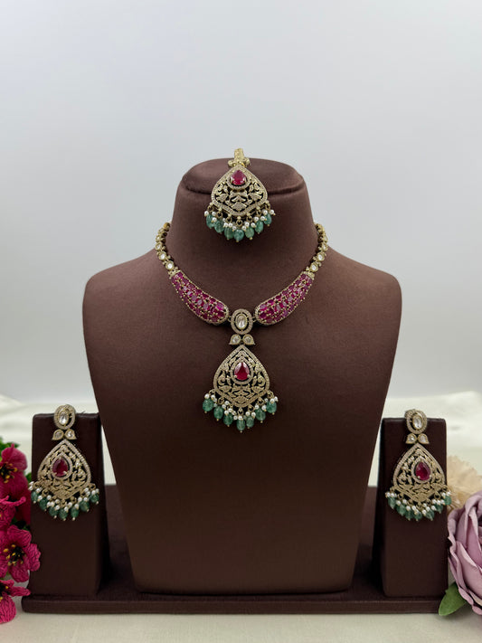 Vinita Victorian Hasli Necklace Set