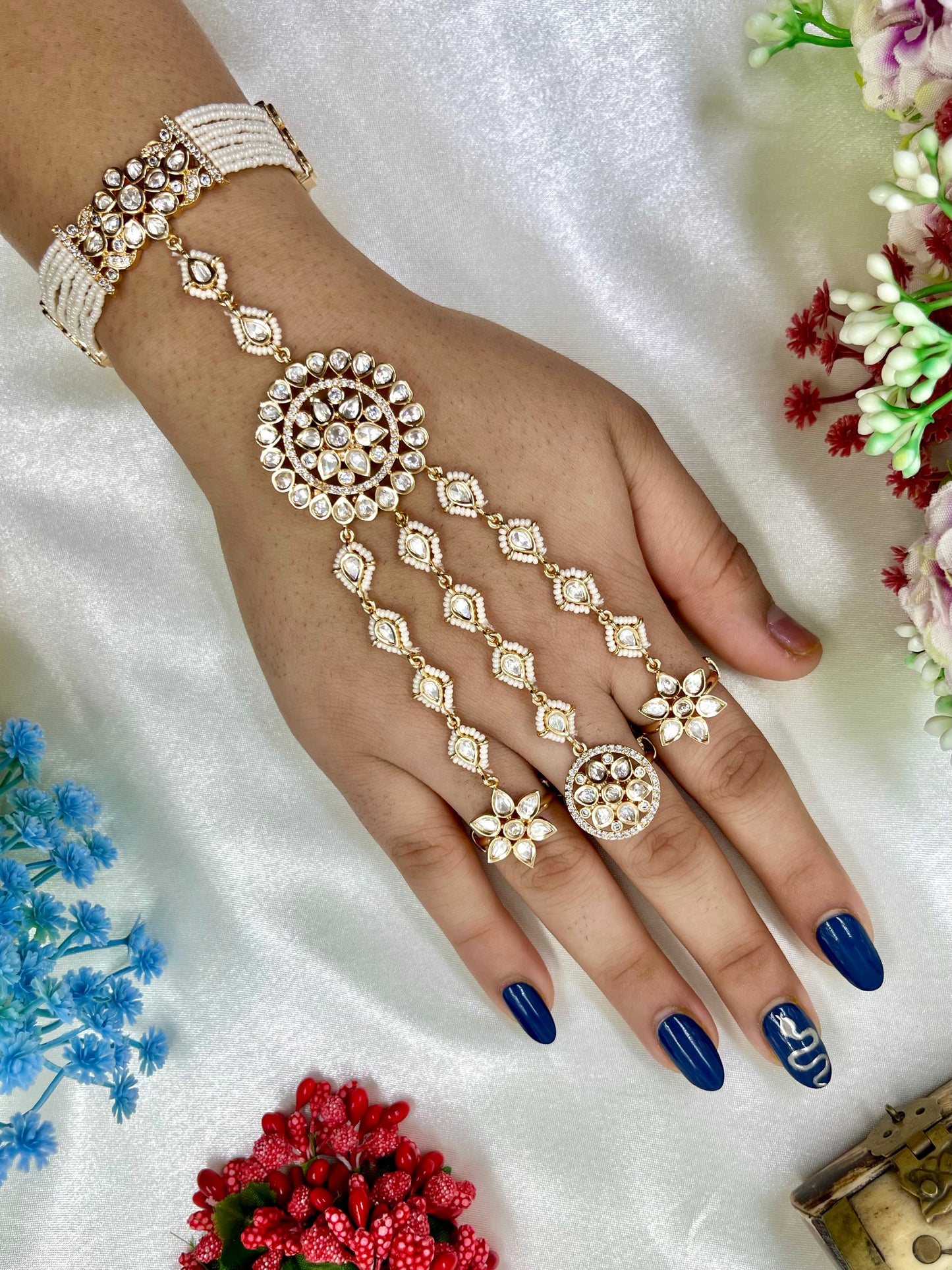 Sara Moissanite Premium Hath Panja (One pis)