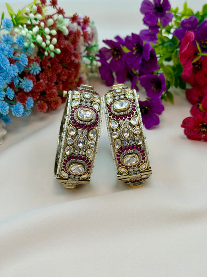 Riyanshi Victorian Bangles (Openable)