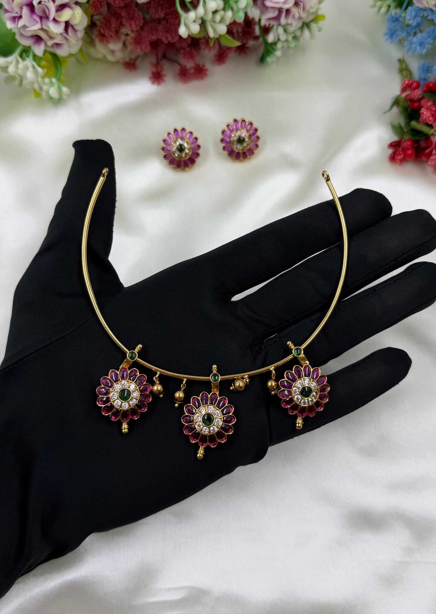 Esha Traditional Hasli Necklace