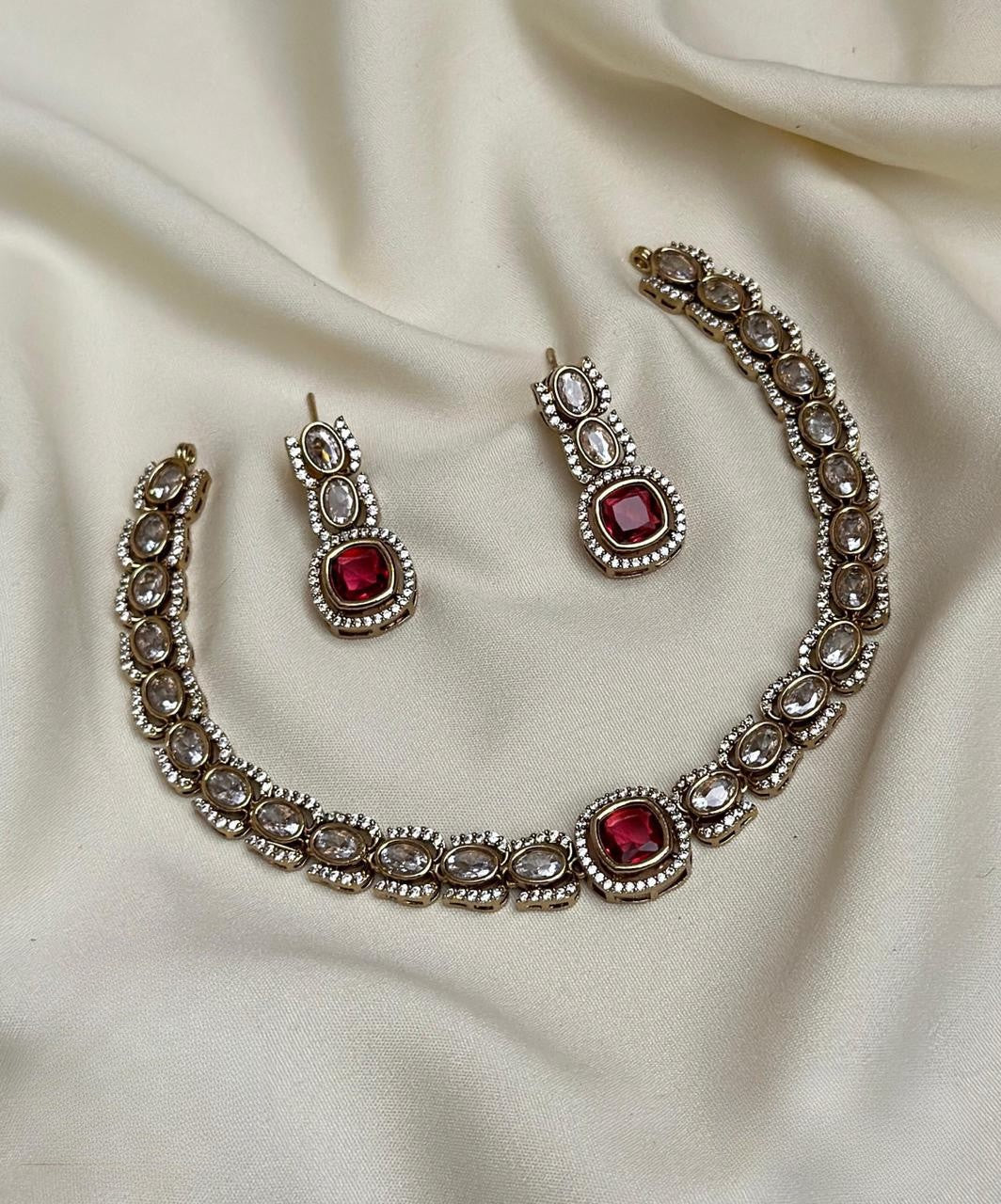 Sem Delicate Victorian Necklace Set