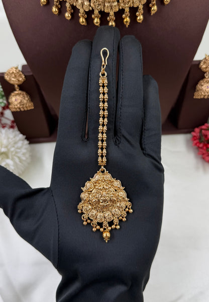 Karishma South Indian Choker Necklace Set
