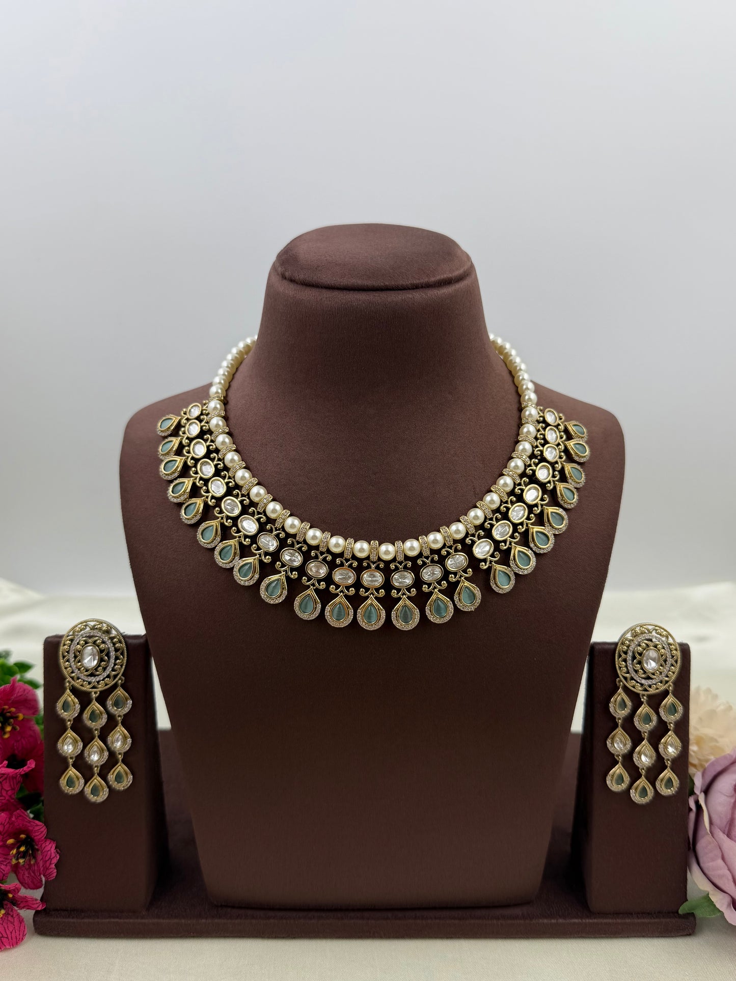Nidhi Premium Victorian Necklace Set