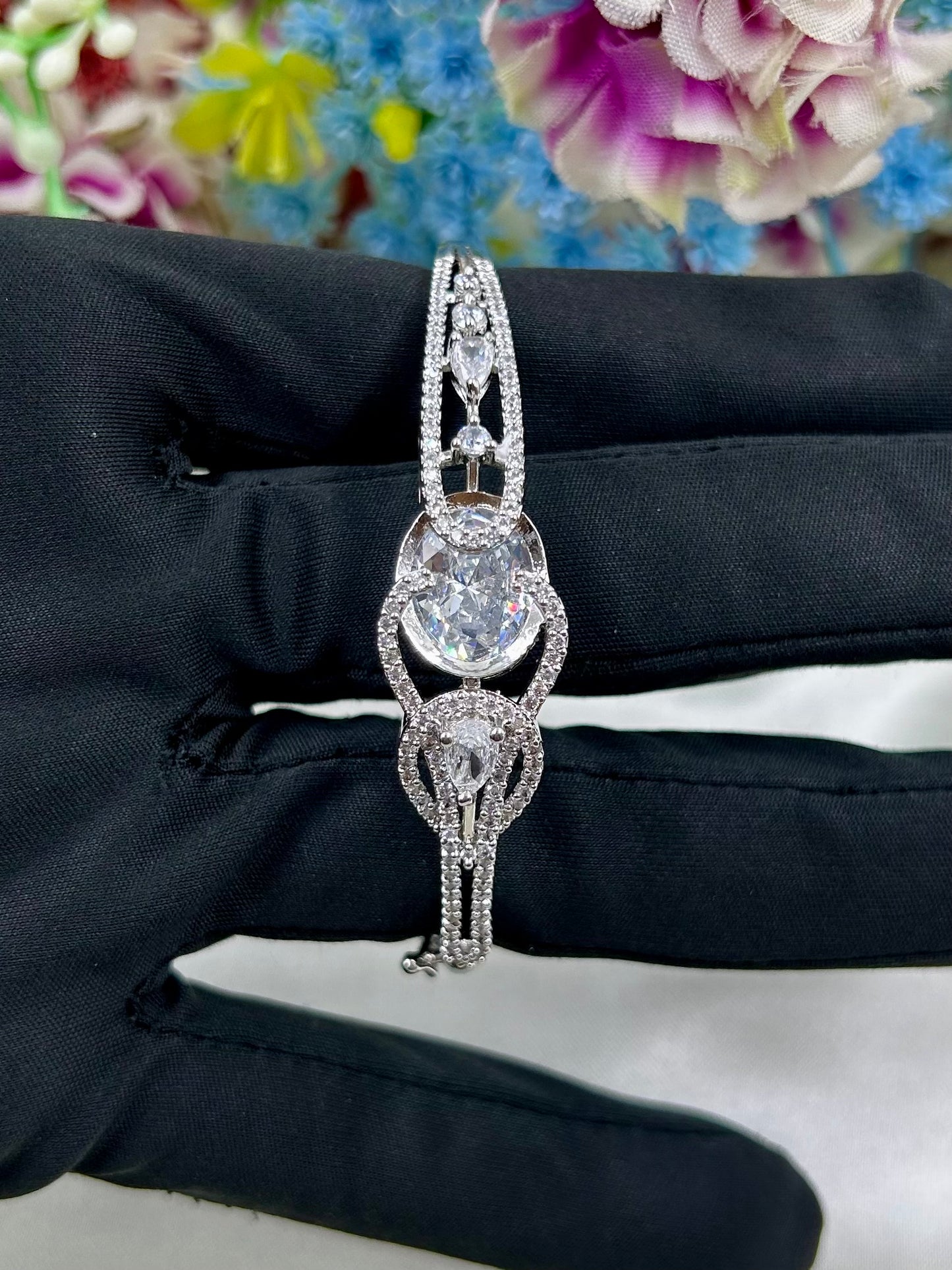 Grace American Diamond Bracelet (Openable)