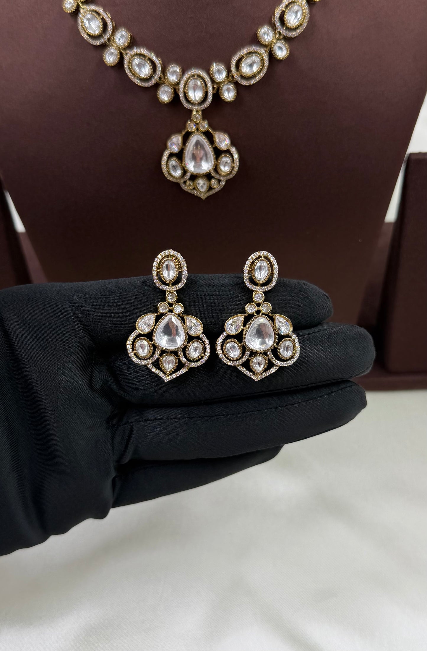 Ratna Victorian Delicate Necklace