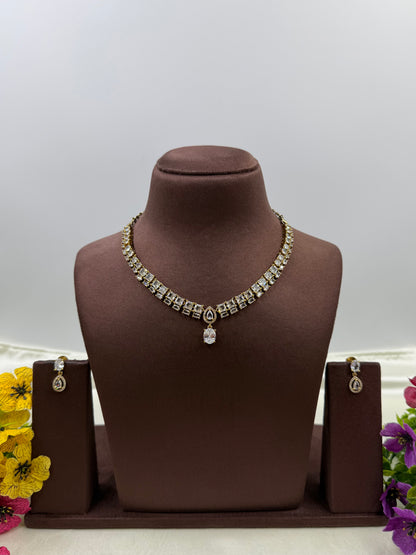 Jiya Victorian Delicate Necklace