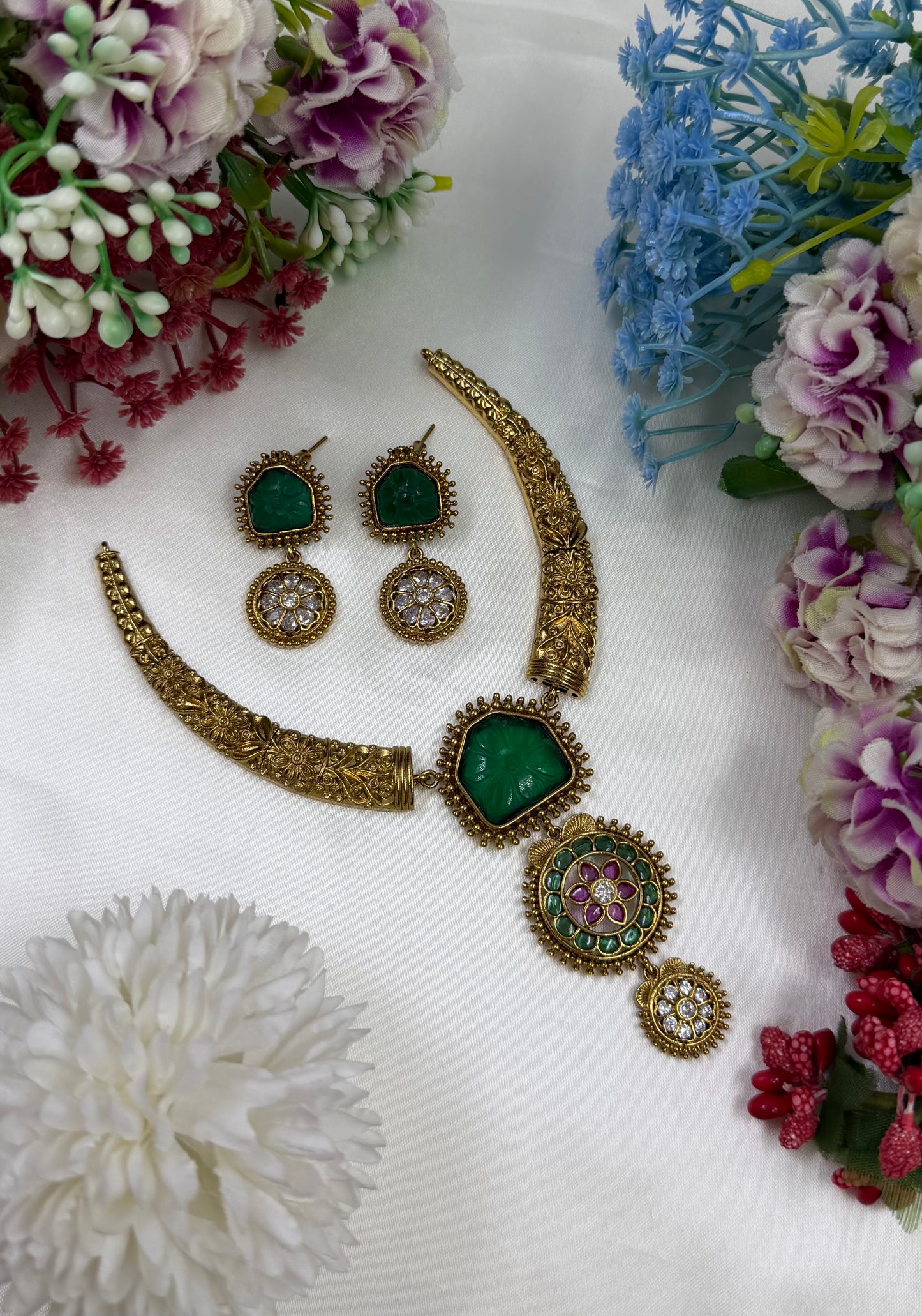 Priya Traditional Hasli Necklace