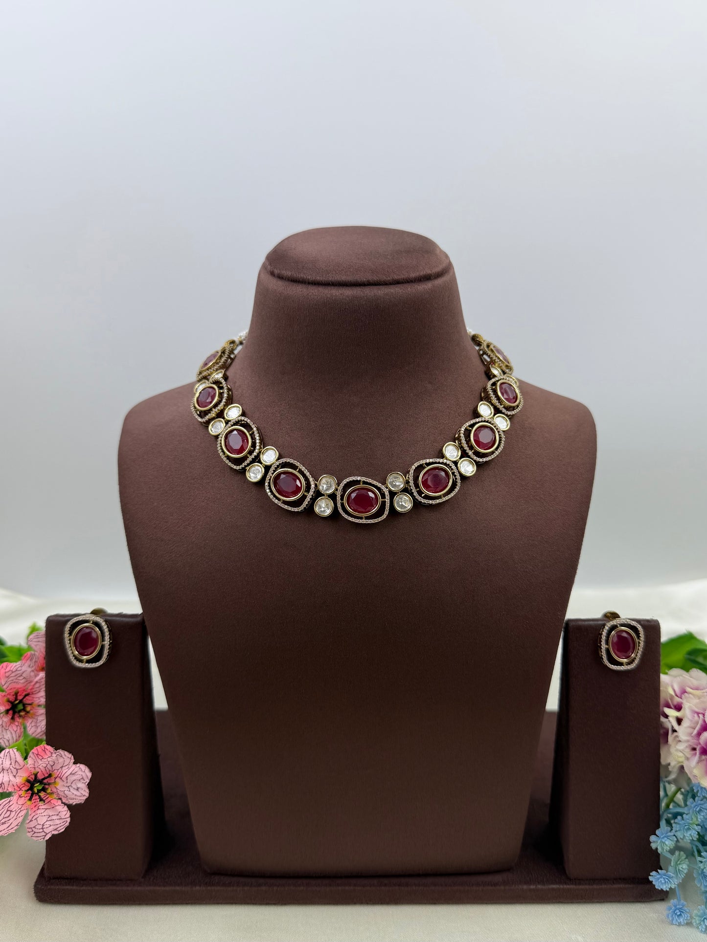 Nyra Premium Victorian Necklace Set