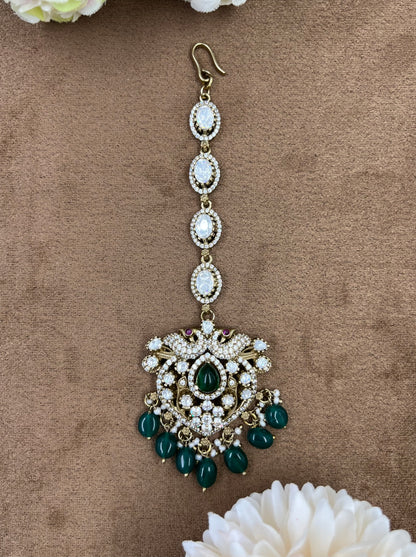 Rajsi Kundan Maang Tikka