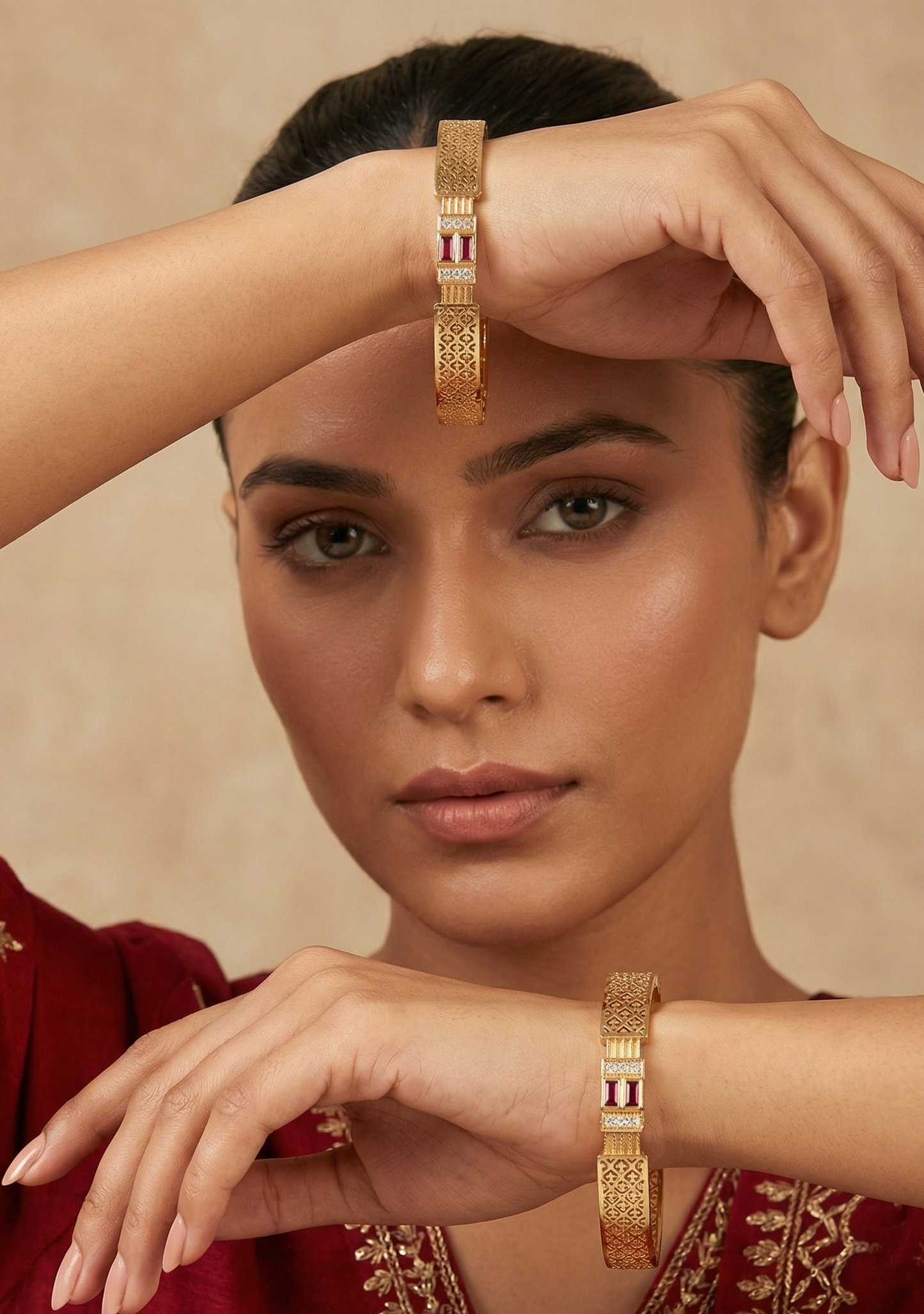 Dhanvi Gold Bangles