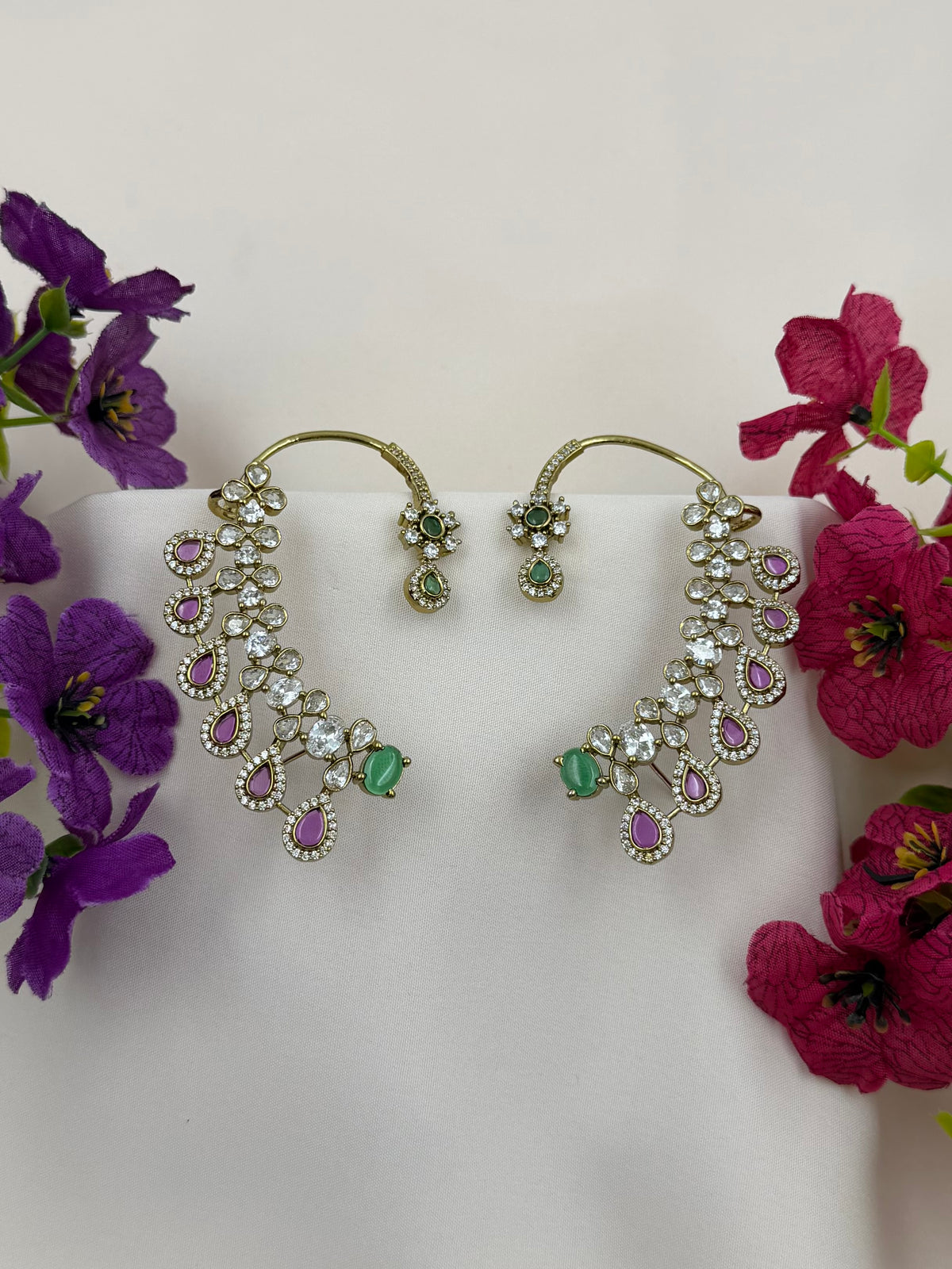 Komal Victorian Earcuff