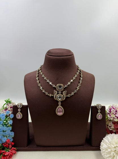 Bela Victorian Delicate Necklace