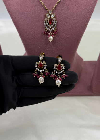 Rashmi Victorian Chain Pendent Necklace