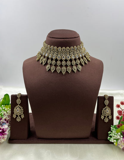 Priti Premium Victorian Choker Necklace